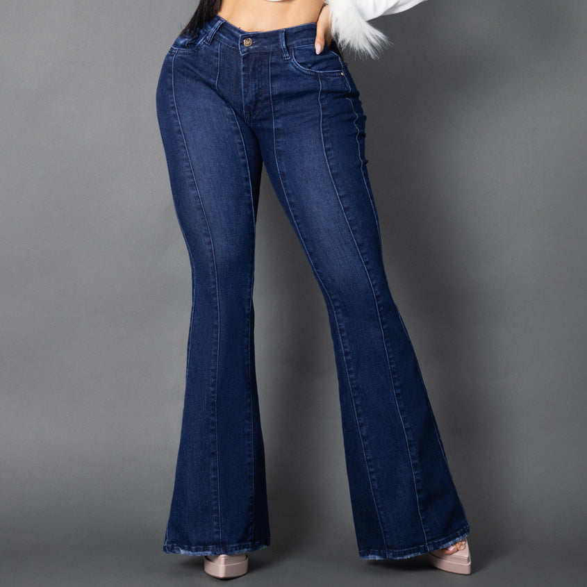 Jeans bota campana tono oscuro ref 7011